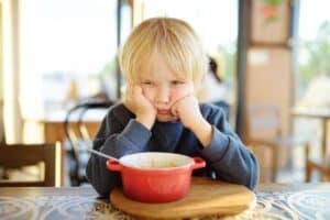 child with food allergies who is also a picky eater