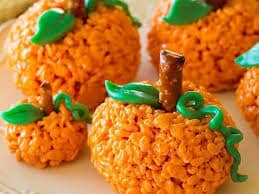 allergy-friendly Halloween treats of rice cereal pumpkins